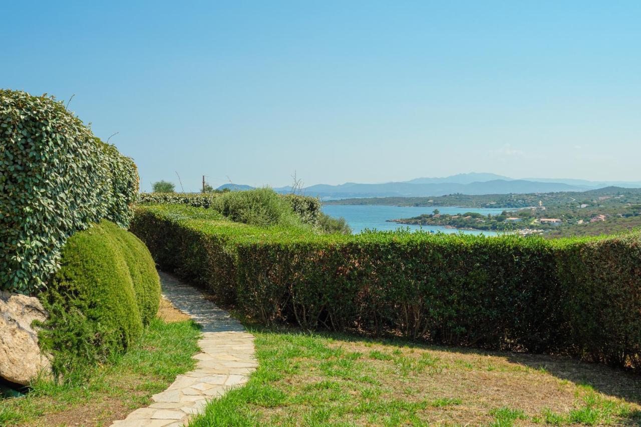 Villetta D'Arancia - Sherdenia Luxury Apartments มาริเนลลา ภายนอก รูปภาพ
